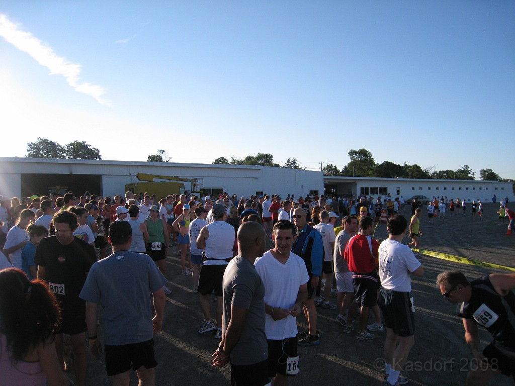 Solstice 10K 09 030.jpg - The Solstice Run 10K in Northville Michigan. June 27, 2009. Way more hills than I expected! Still had a decent time @ 57:57, and a great day for a race!